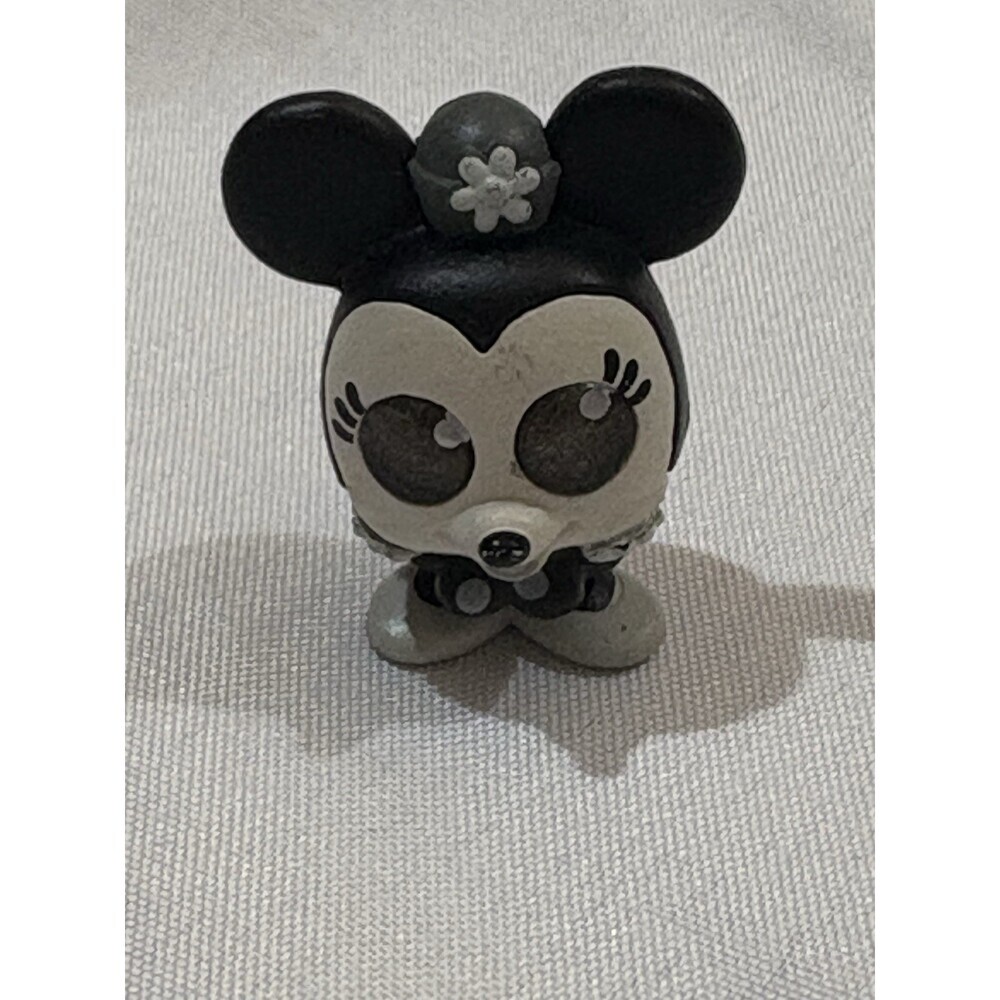 Disney Doorables - Just Play 6 Steamboat B&W Minnie Mouse